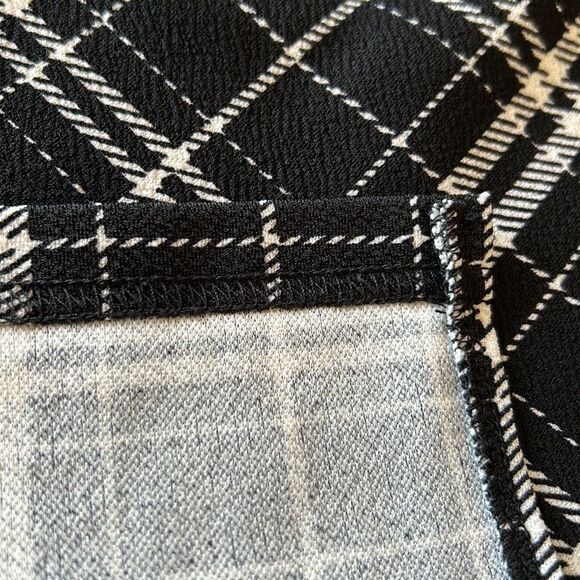 SHEIN mini skirt plaid black and white size small - Picture 9 of 14